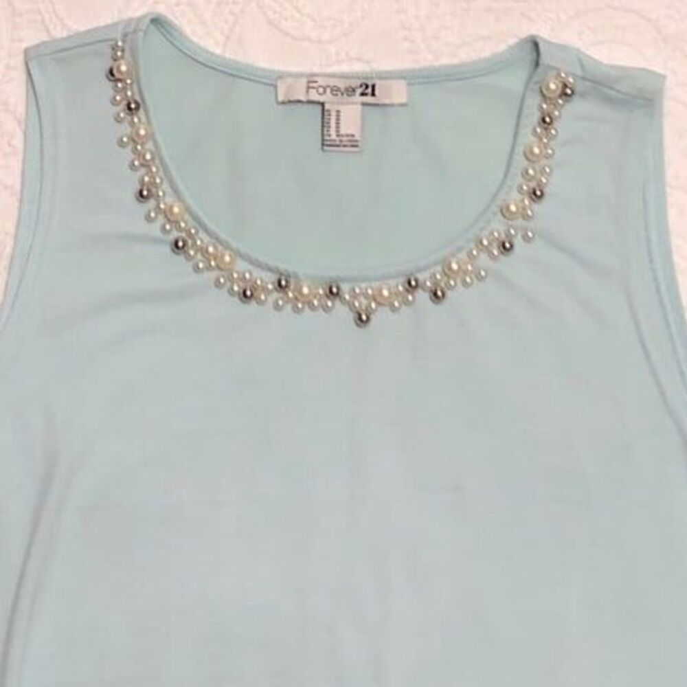 Forever21 Pearl Neckline Blue Sleeveless Blouse Size Medium Womens - Picture 5 of 7